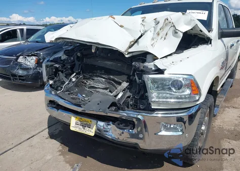 2018 Ram 2500 Laramie 4X4 6'4 Box z USA, uszkodzony, nr VIN 3C6UR5FL3JG127304